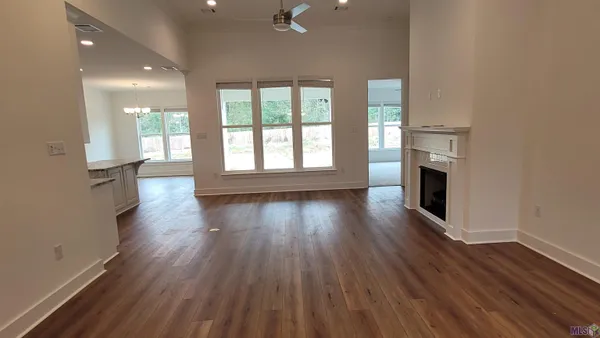 $2,500 | 6911 Garden Hill Drive, Baton Rouge, LA 70817