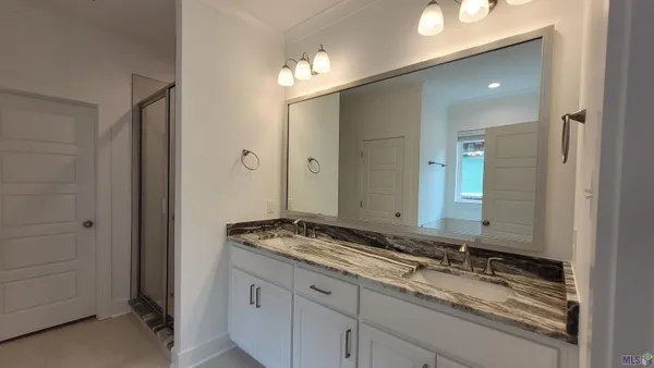 $2,500 | 6911 Garden Hill Drive, Baton Rouge, LA 70817