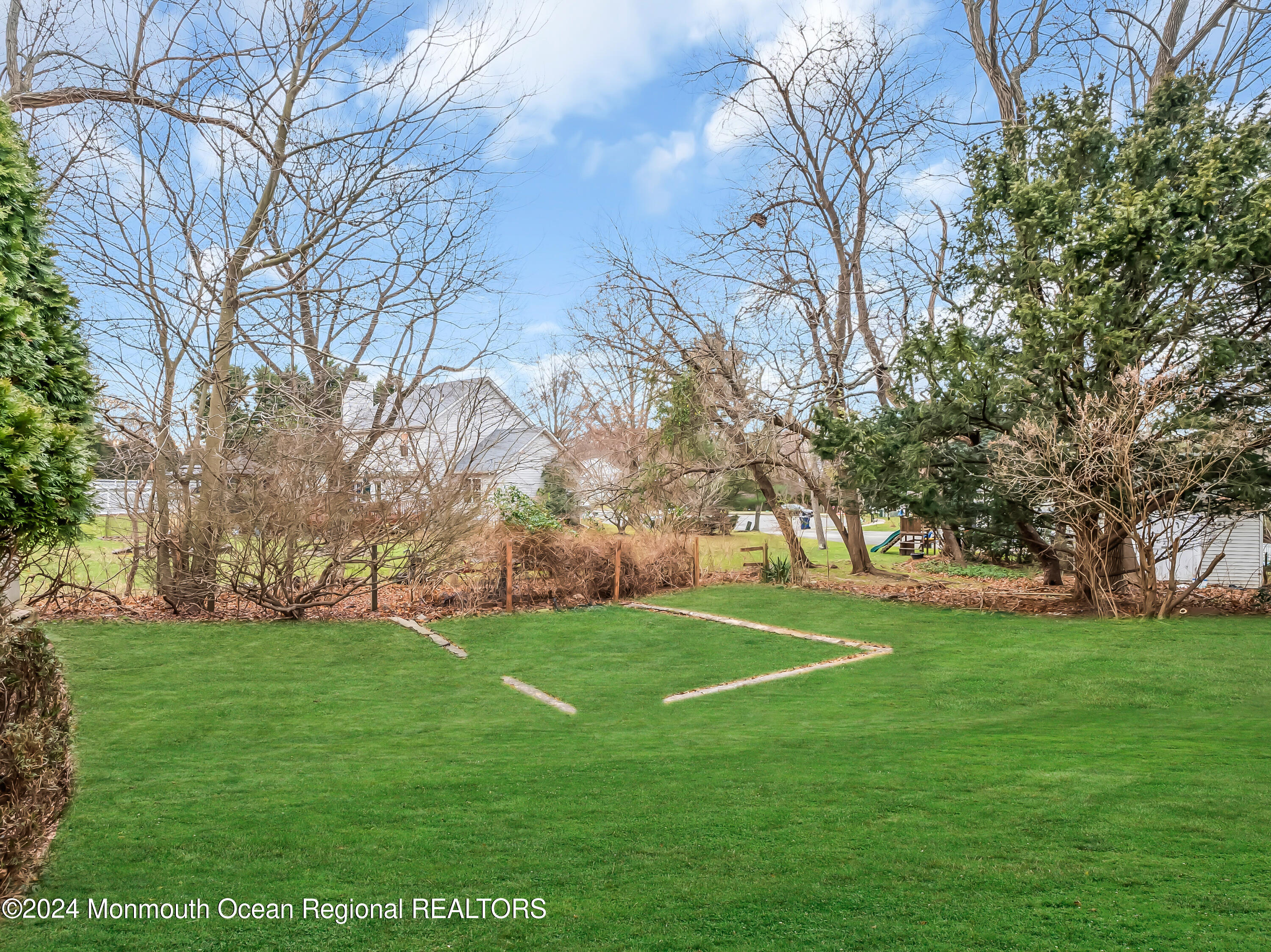 557 Wayside Road Neptune Township, NJ 07753 - Photo 53 of 68 Side Yard