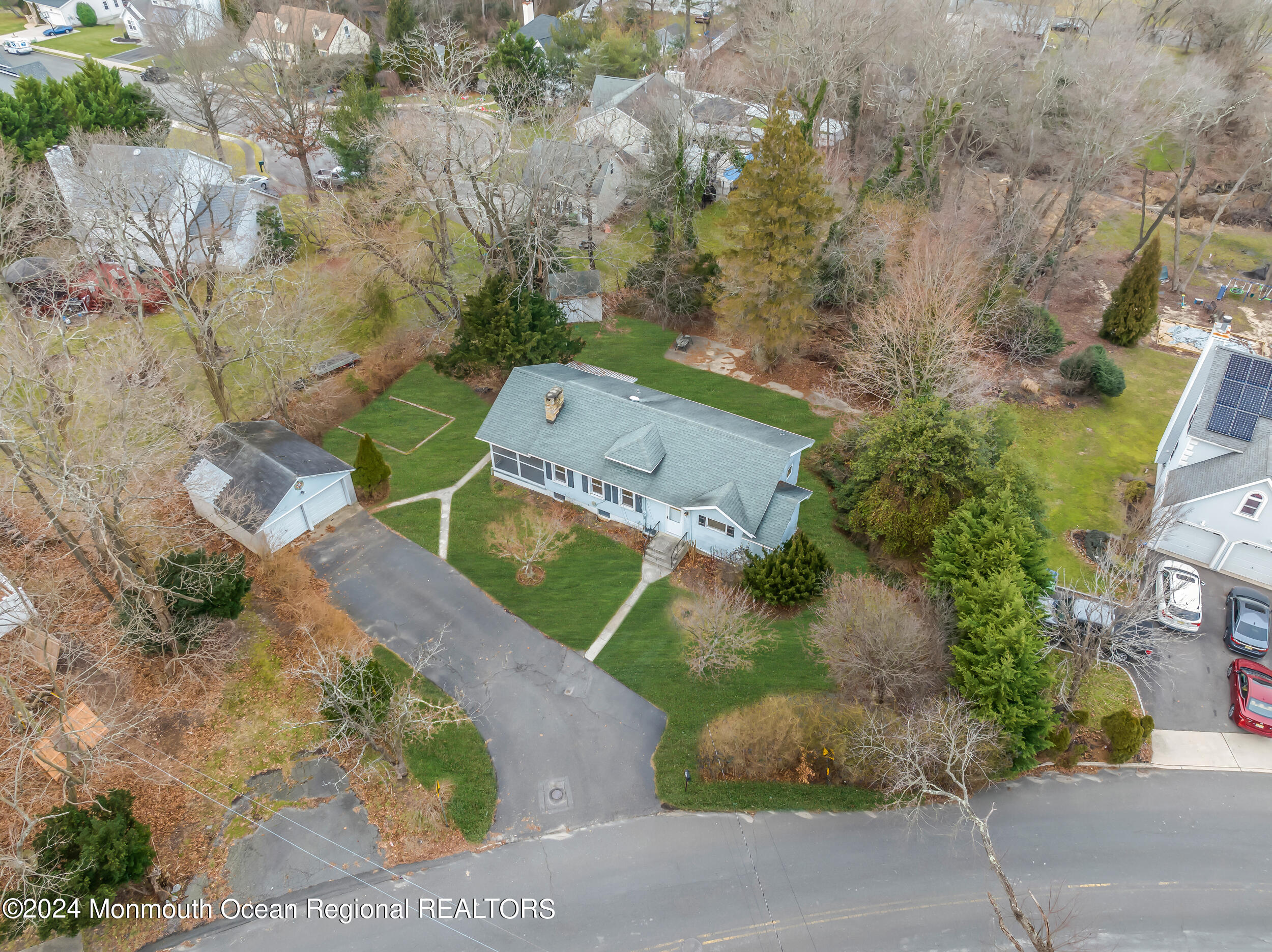 557 Wayside Road Neptune Township, NJ 07753 - Photo 7 of 68 Large Property