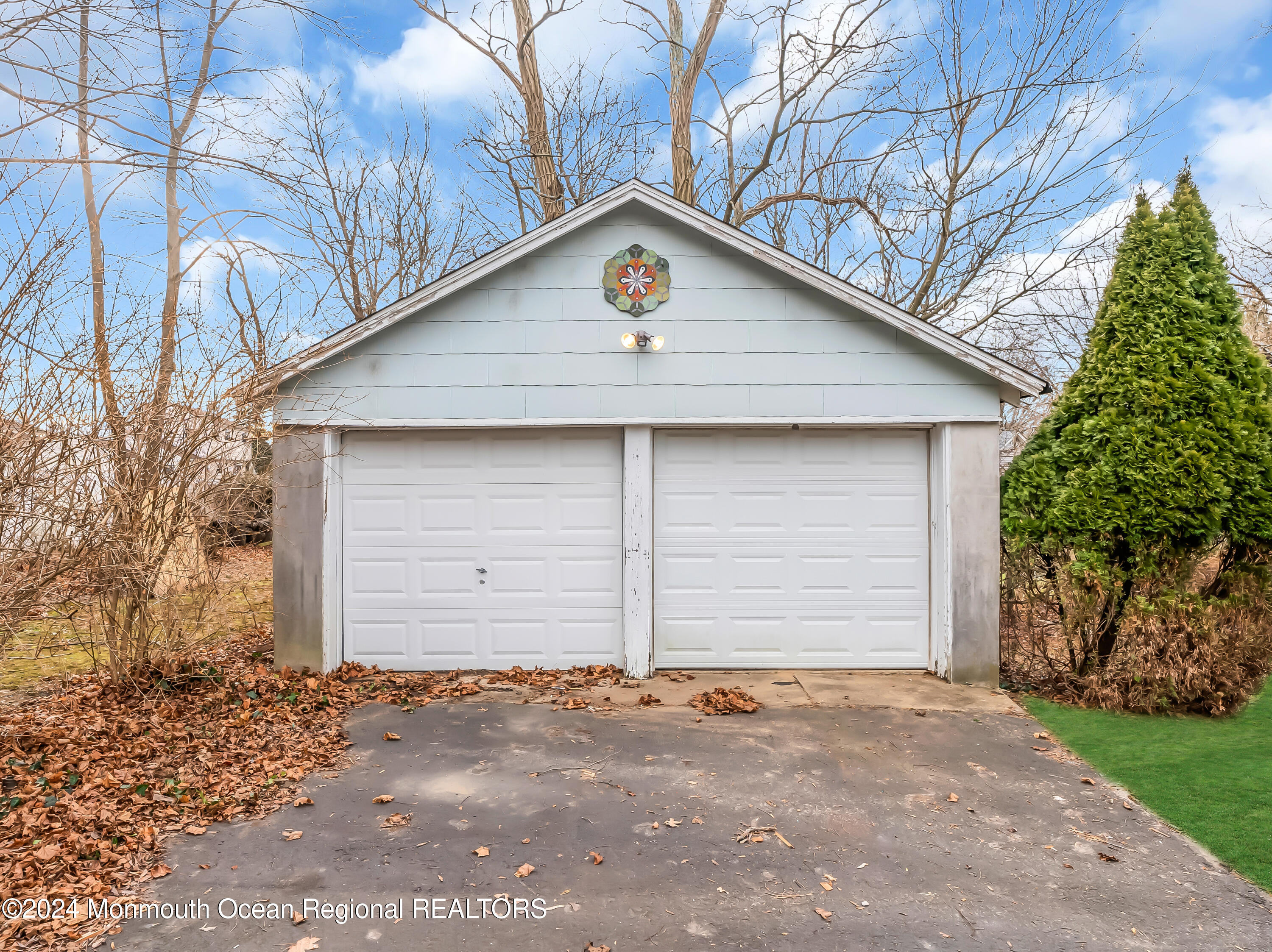 557 Wayside Road Neptune Township, NJ 07753 - Photo 8 of 68 2 Car Garage