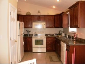 214 Dry Branch Road Erwin, TN 37650 - Photo 3 of 24 CHERRY CABINETS