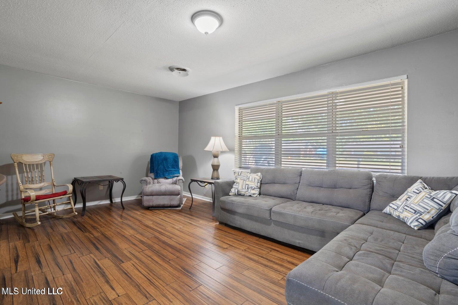 2208 Popp's Ferry Road Biloxi, MS 39532 - Photo 11 of 11 pf17