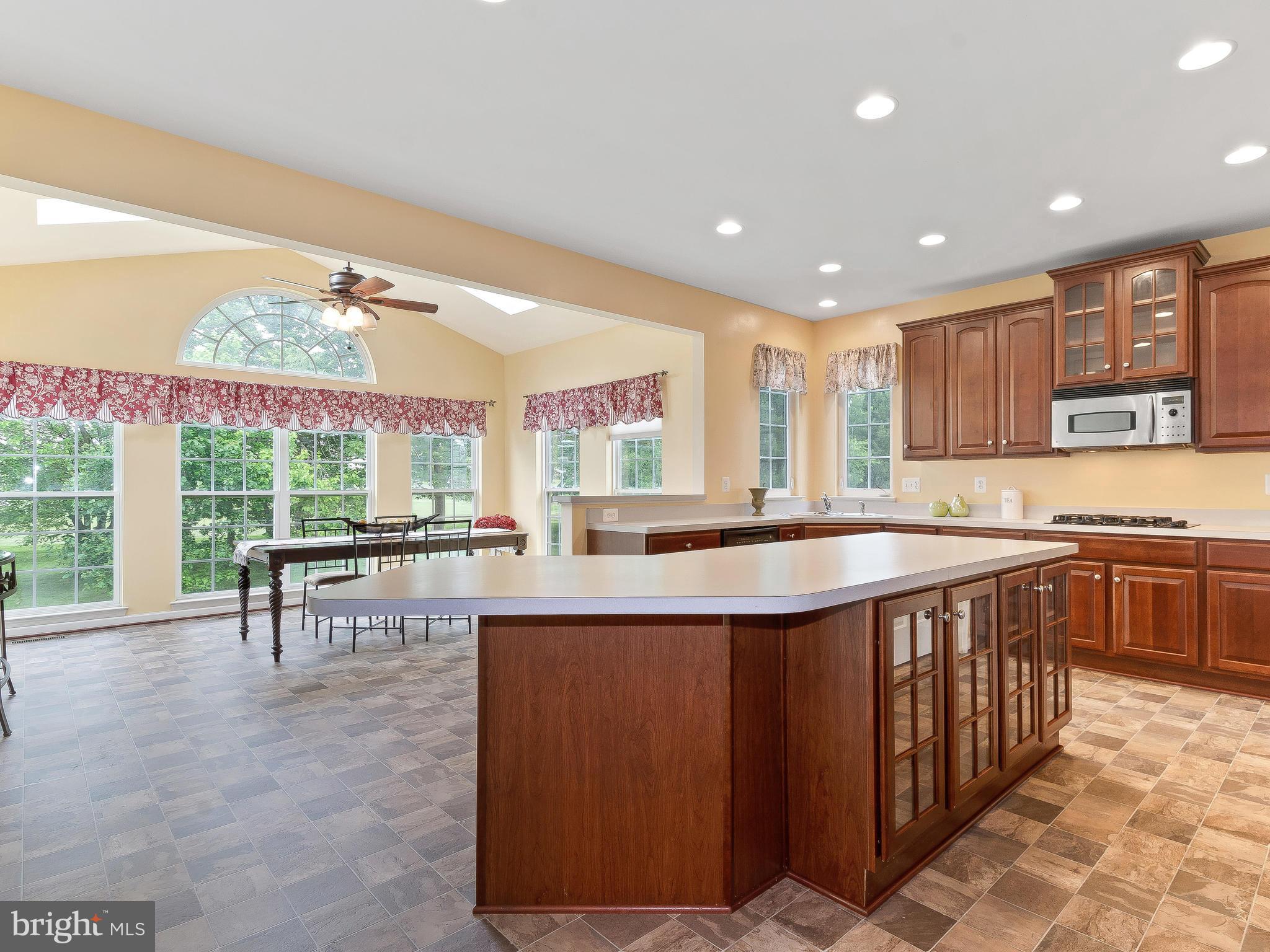 1810 Weybridge Road Frederick, MD 21702 - Photo 11 of 30 Kitchen