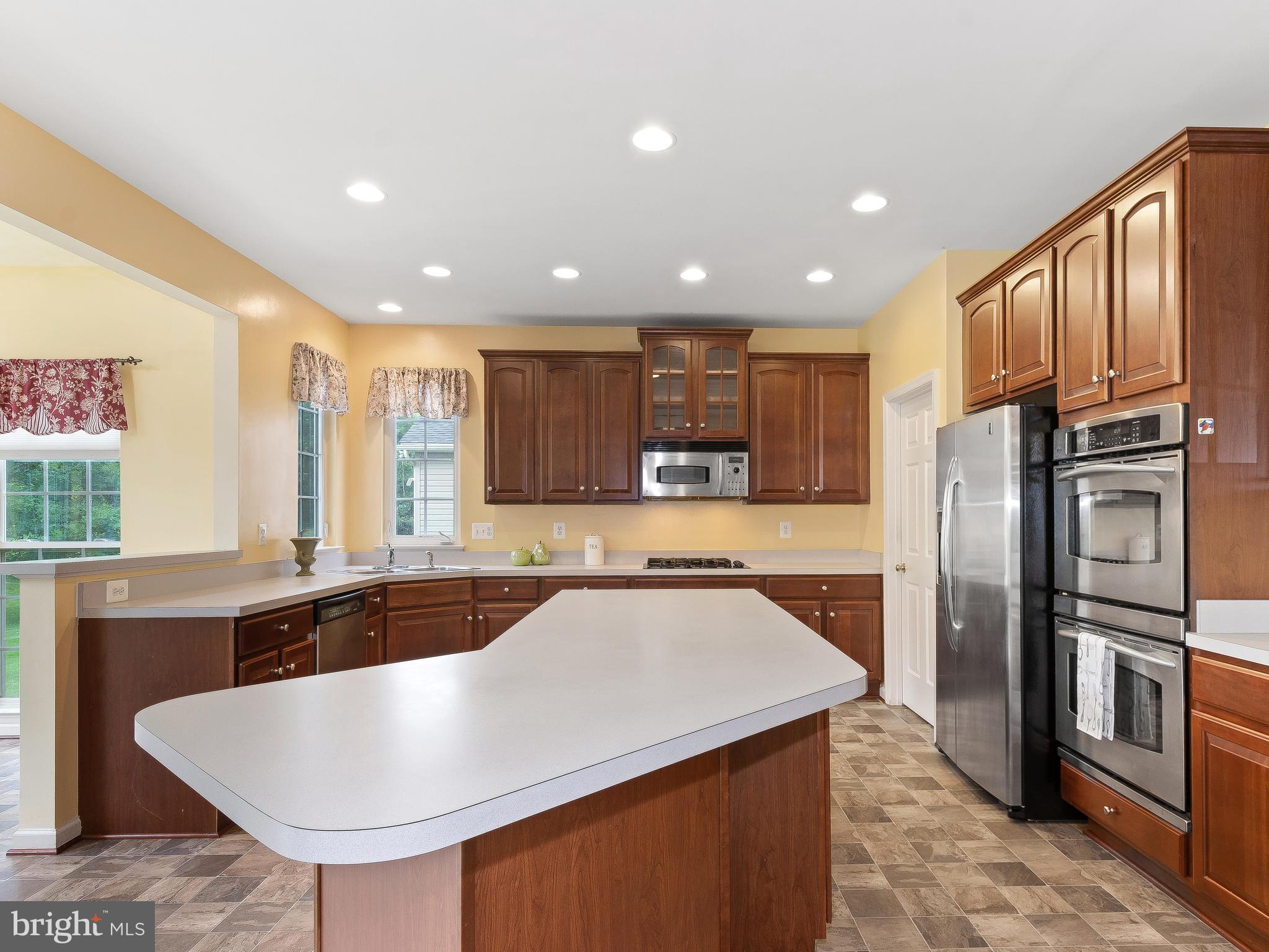 1810 Weybridge Road Frederick, MD 21702 - Photo 12 of 30 Kitchen