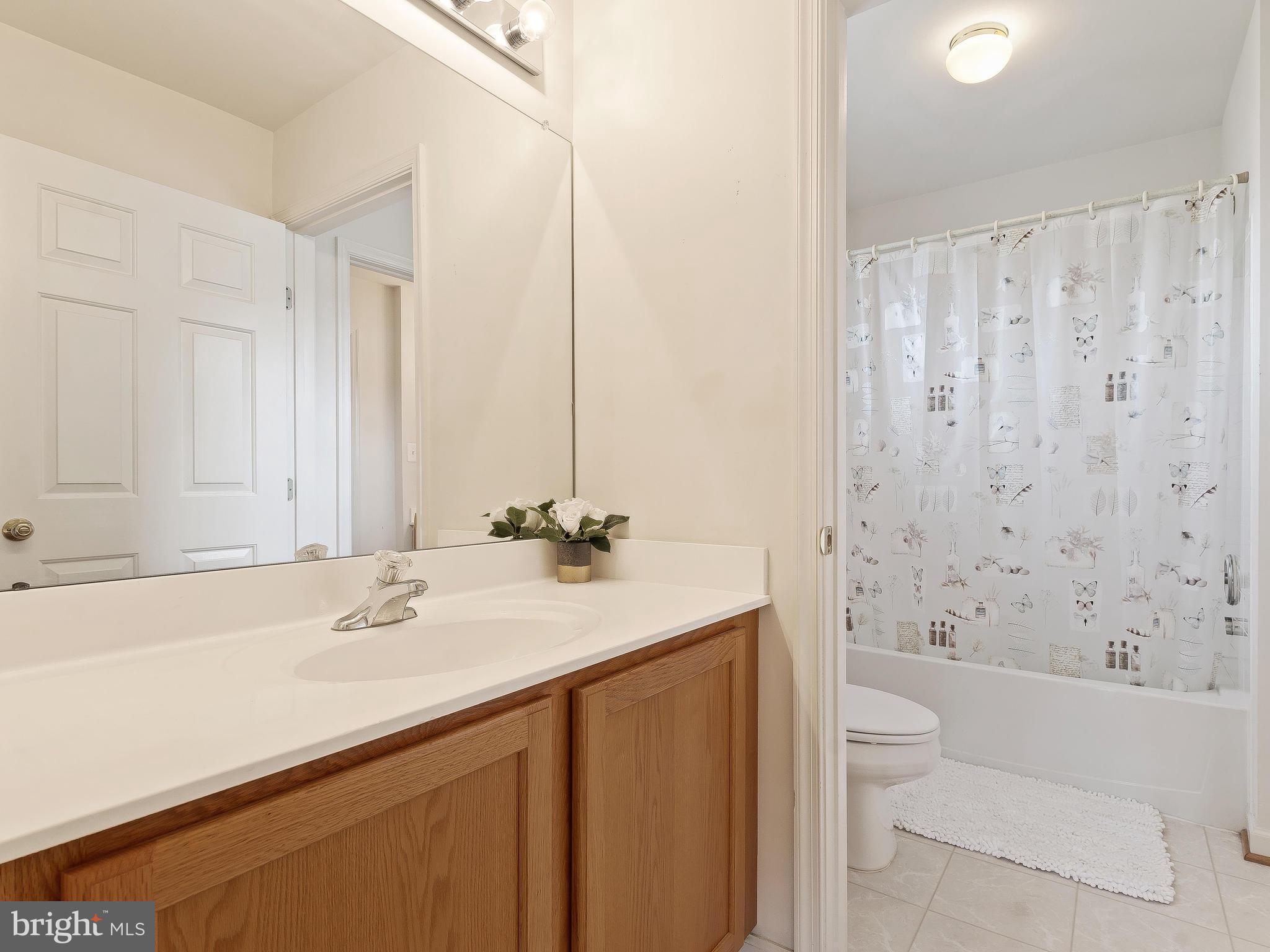 1810 Weybridge Road Frederick, MD 21702 - Photo 16 of 30 Bath