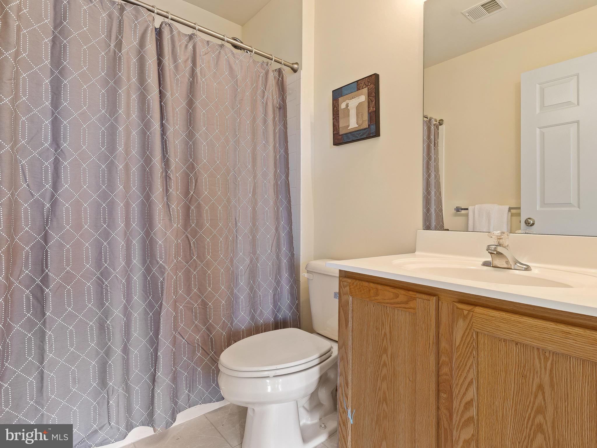 1810 Weybridge Road Frederick, MD 21702 - Photo 20 of 30 Bath