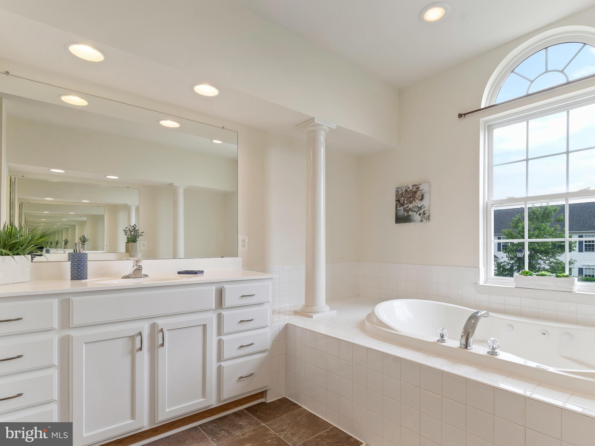 1810 Weybridge Road Frederick, MD 21702 - Photo 25 of 30 Bath (Master)
