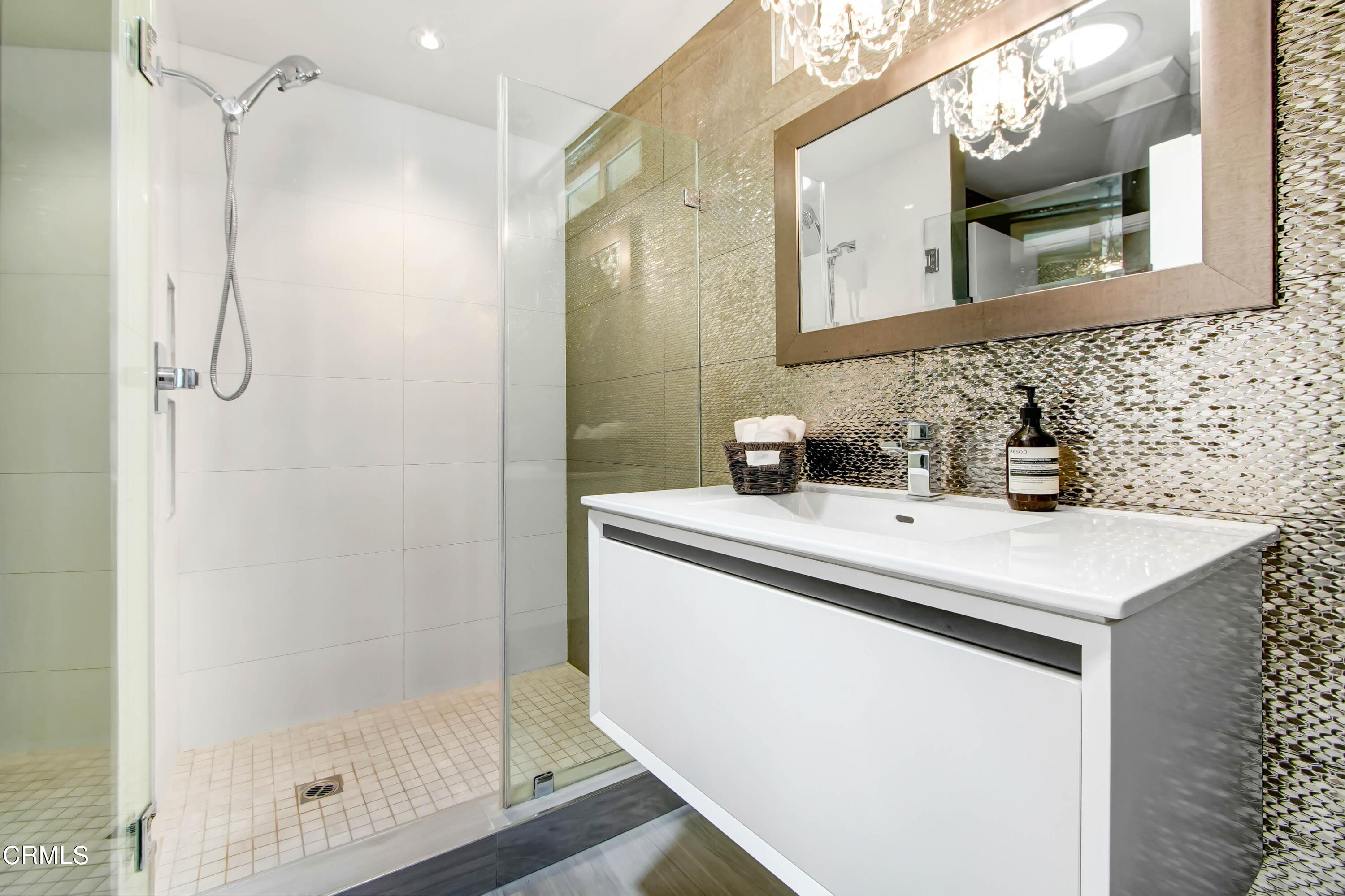 3155 Orlando Road Pasadena, CA 91107 - Photo 21 of 36 a bathroom with a sink and a mirror