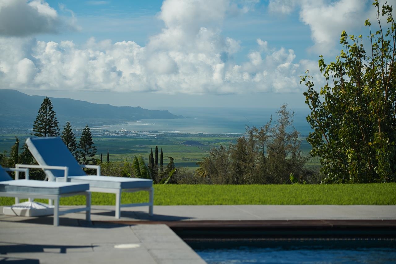 Undisclosed Address Kula, HI 96790 - Photo 37 of 50 a view of an chairs and table in patio