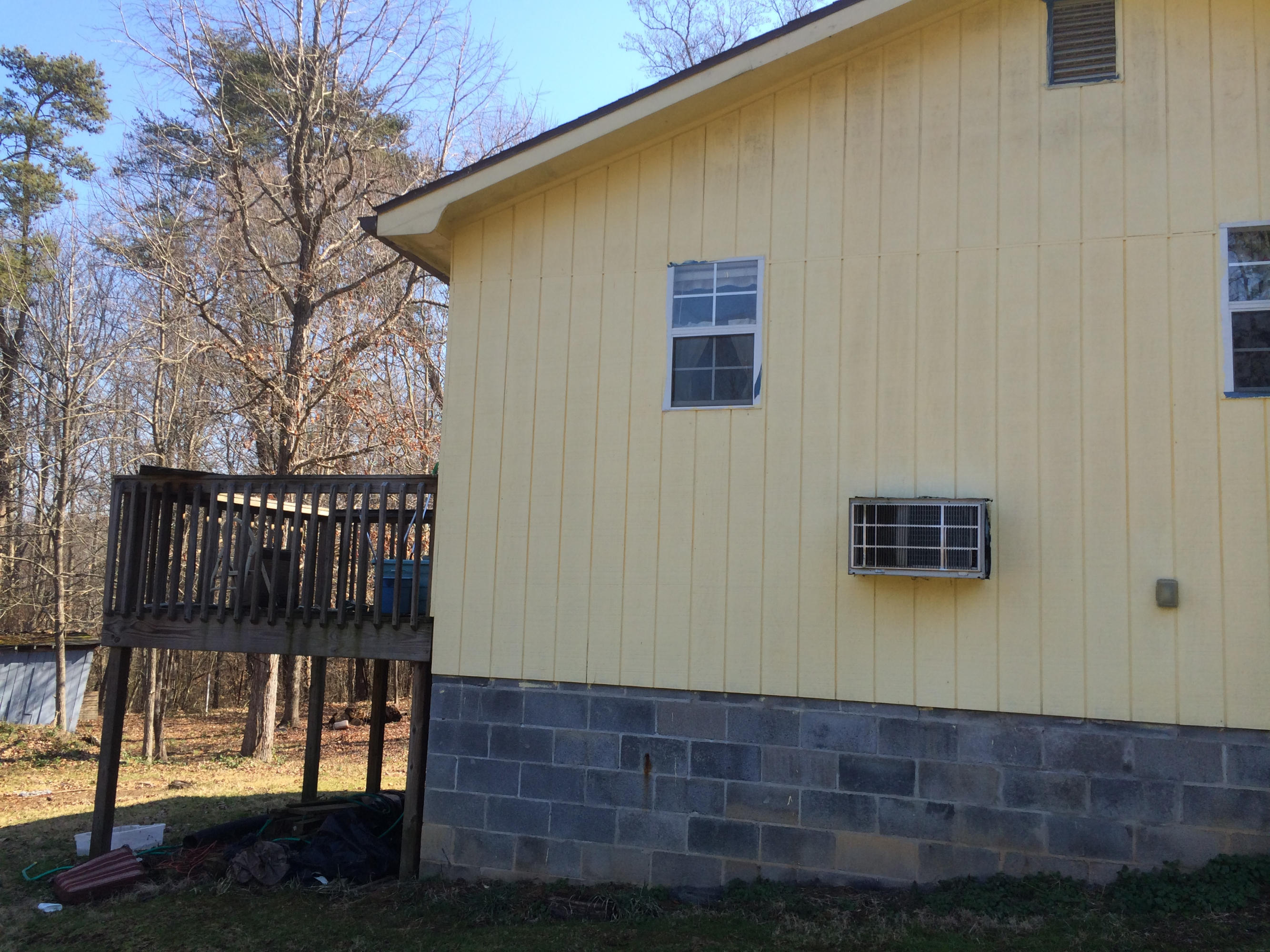 6627 Cate Road Powell, TN 37849 - Photo 10 of 13 Cate Road deck