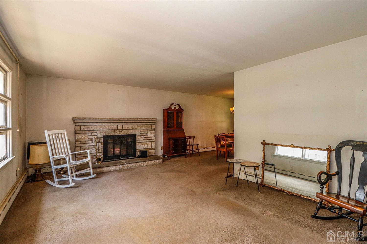 413 Huff Road North Brunswick, NJ 08902 - Photo 4 of 21 Gallery Image 4