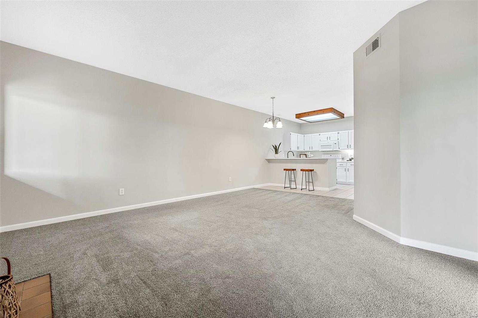 13 Hemingway Court, Unit A Weldon Spring, MO 63304 - Photo 5 of 27 Gallery Image 5