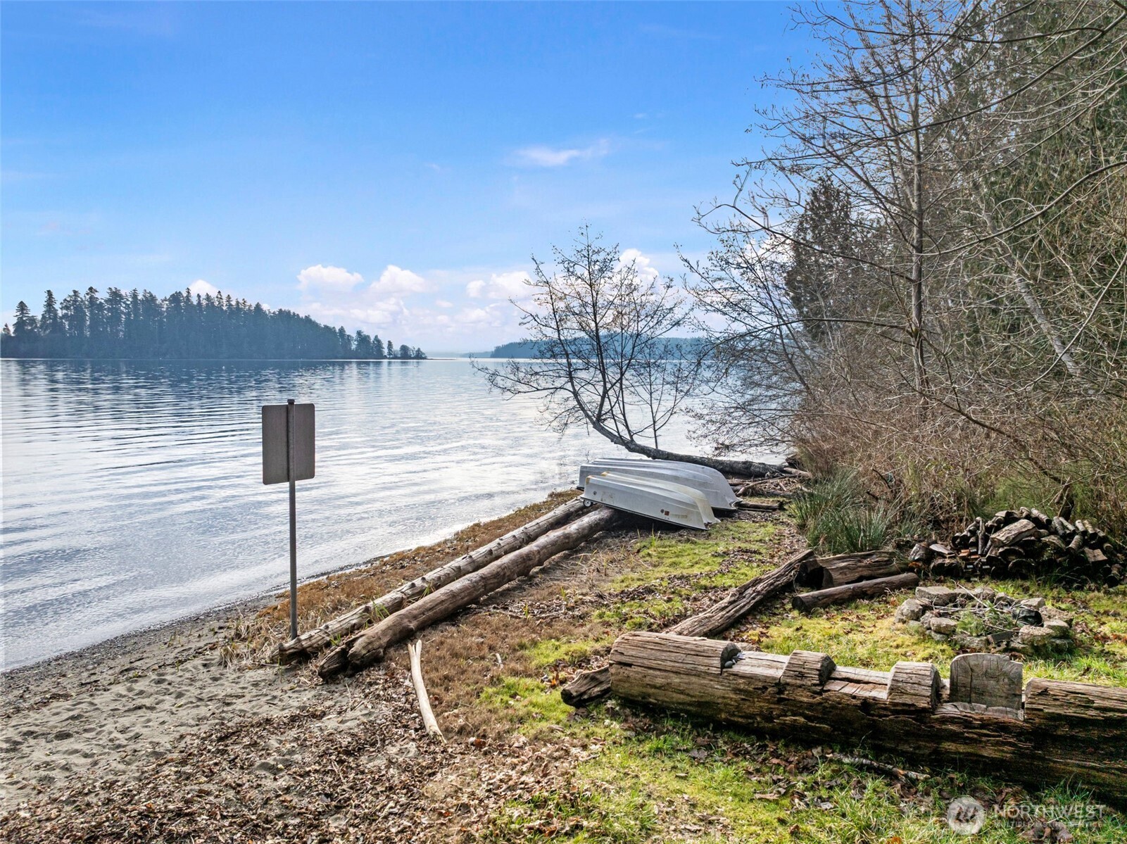 721 East McMickin Road Shelton, WA 98584 - Photo 32 of 38 a view of a pool with a yard