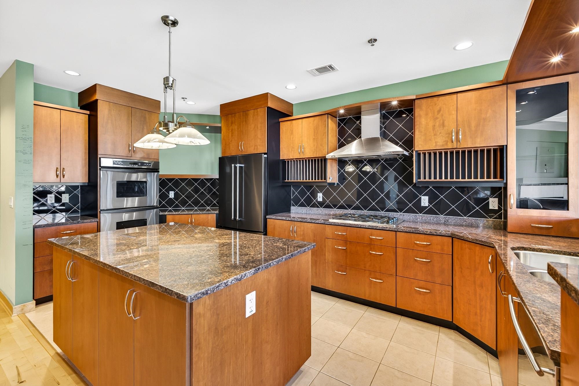 125 North Hamilton Street, Unit 806 Madison, WI 53703 - Photo 44 of 50