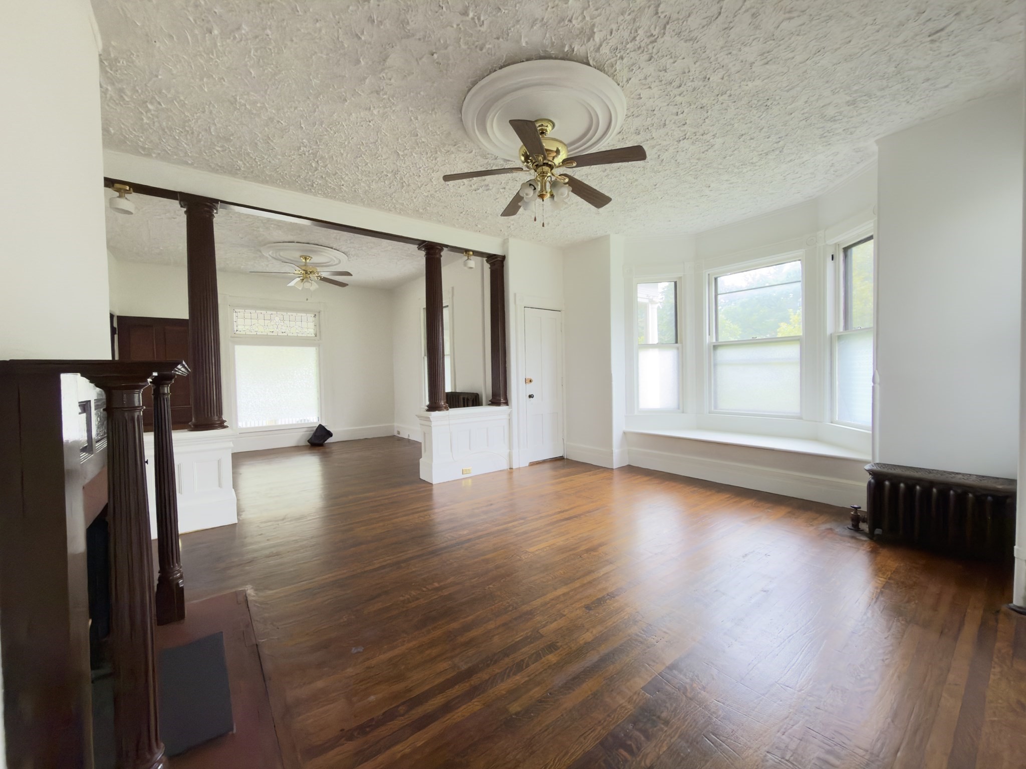 142 Thompson Street, Unit 1 Springfield, MA 01109 - Photo 4 of 15 Gallery Image 4