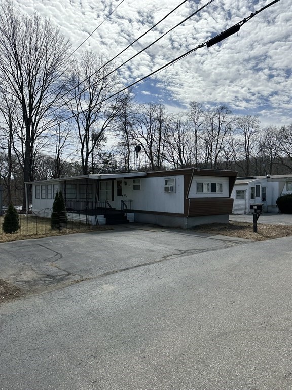 181 Boston Post Road East Marlborough, MA 01752 - Photo 3 of 15 Gallery Image 3