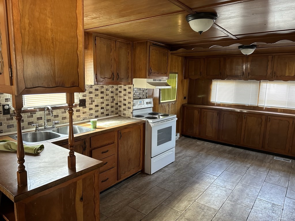181 Boston Post Road East Marlborough, MA 01752 - Photo 6 of 15 Gallery Image 6