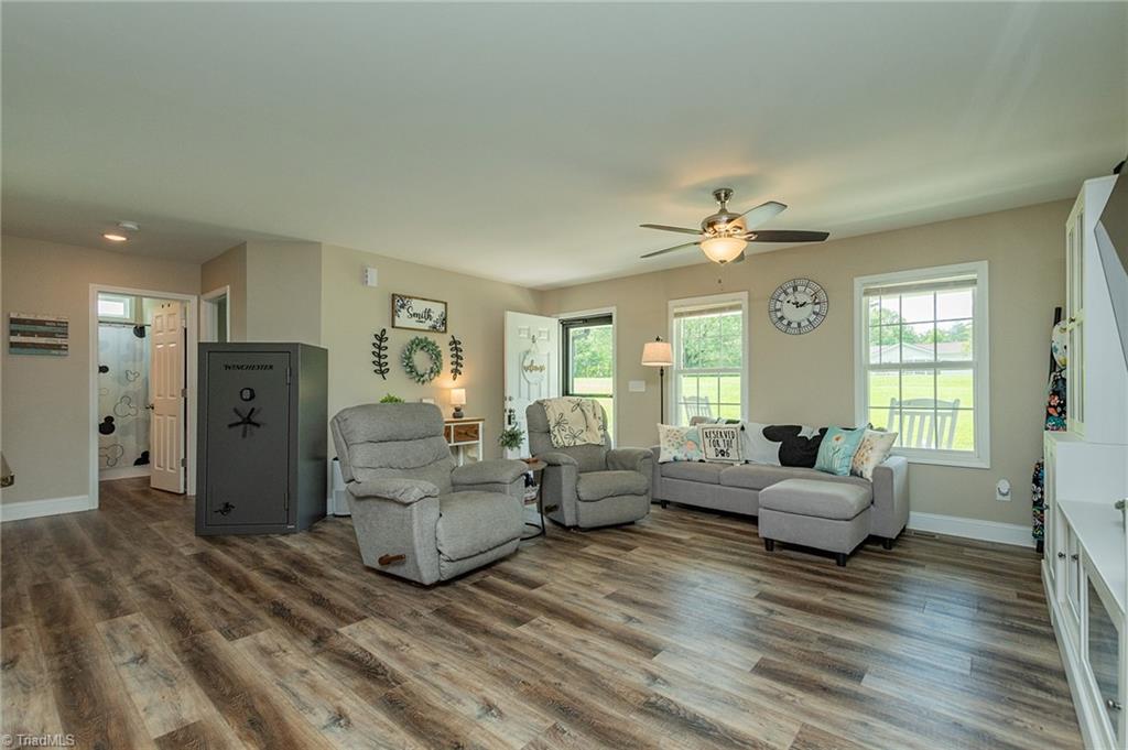 185 Broadway Road Lexington, NC 27295 - Photo 14 of 40 Gallery Image 14
