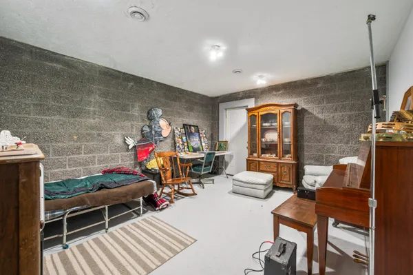 $250,000 | 18470 195th Avenue, Big Rapids, MI 49307