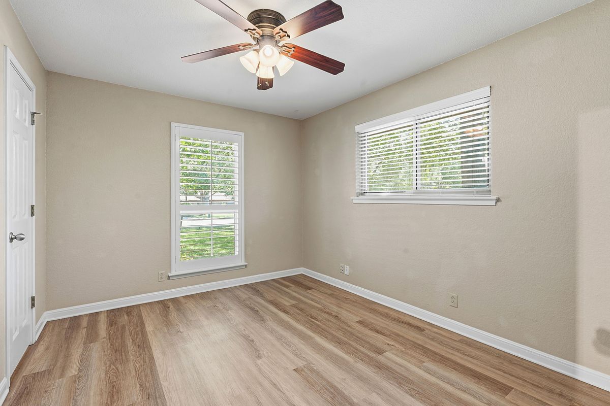 2002 Terry Lane Georgetown, TX 78628 - Photo 25 of 34