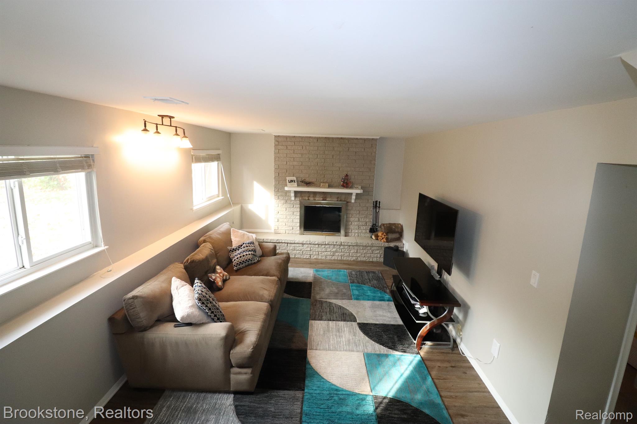 30089 Merrick Warren, MI 48092 - Photo 20 of 53 lower level living room overhead