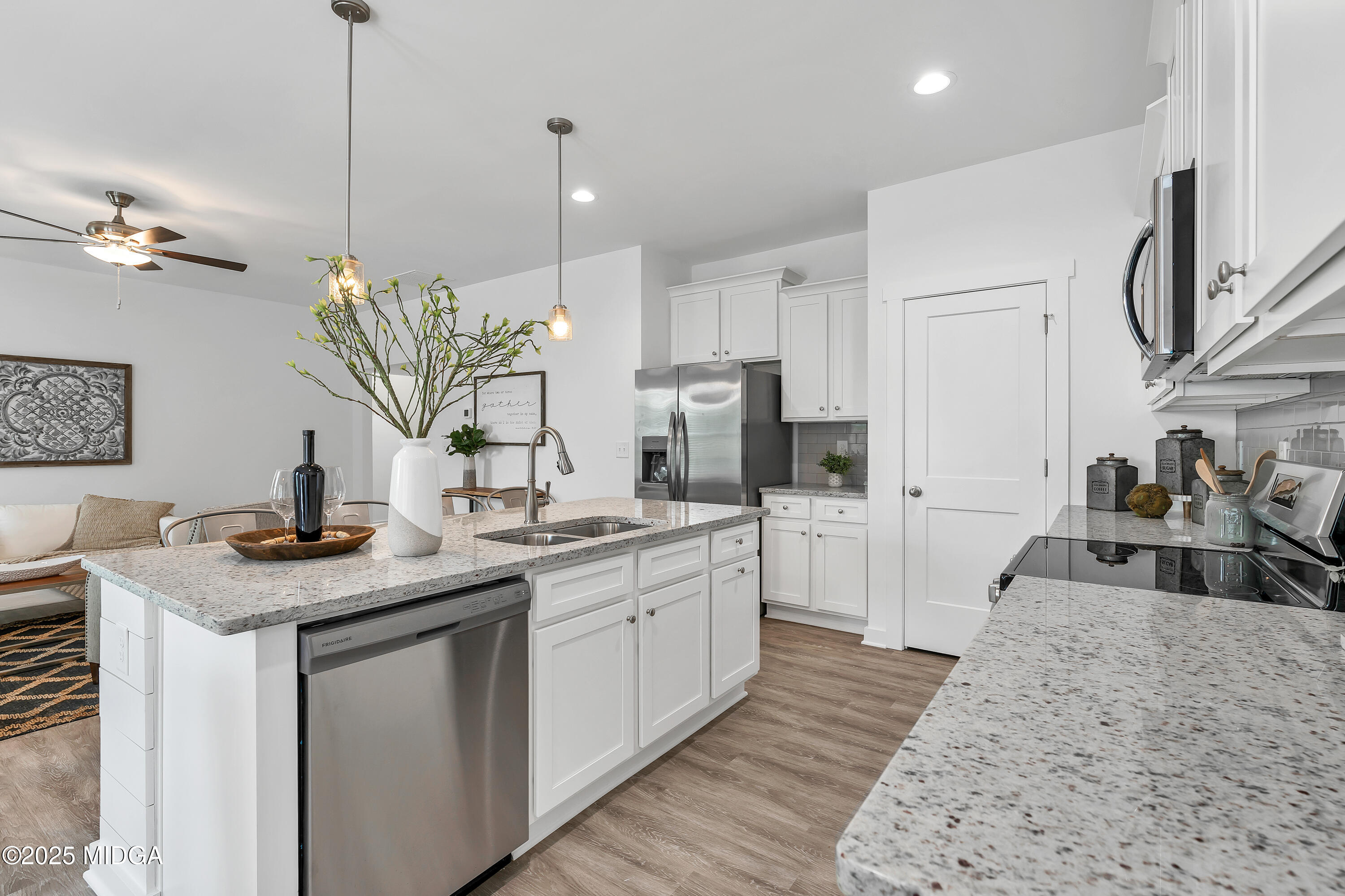 104 Water Run Way Perry, GA 31069 - Photo 12 of 41 EZ5A5336