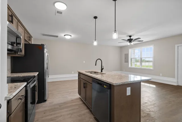 $1,595 | 125 Roadrunner Court, Clarksville, TN 37042