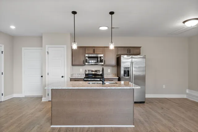 $1,595 | 125 Roadrunner Court, Clarksville, TN 37042