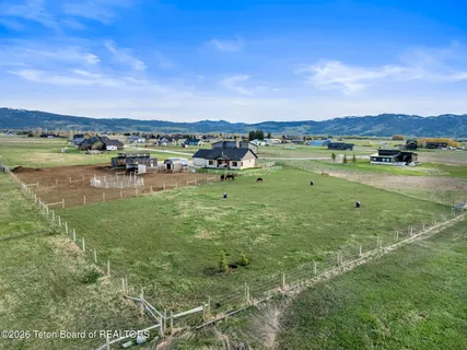 $1,350,000 | 1449 Buckskin Loop, Victor, ID 83455