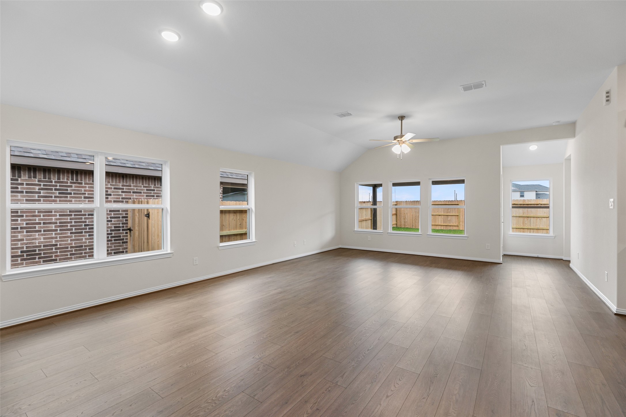 807 Evergreen Frst Lane Rosharon, TX 77583 - Photo 8 of 29