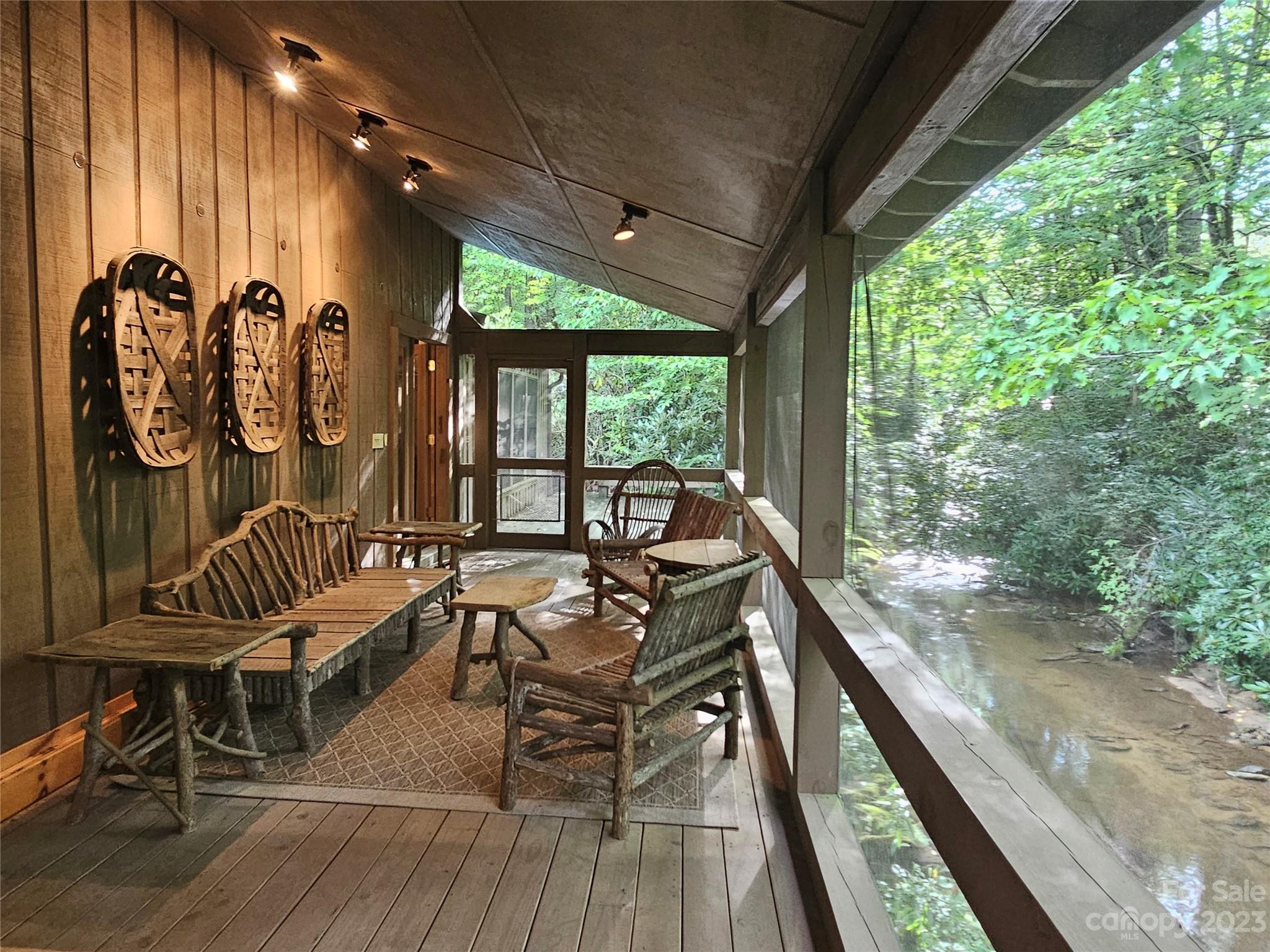 6386 Hemlock Road Newland, NC 28657 - Photo 5 of 21 Gallery Image 5
