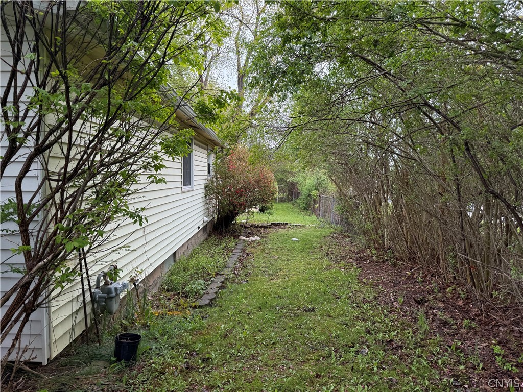 8032 Thompson Road Cicero, NY 13039 - Photo 15 of 17