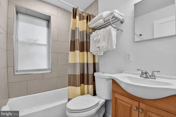 $2,650 | 1339 Corcoran Street Northwest, Unit B, Washington, DC 20009