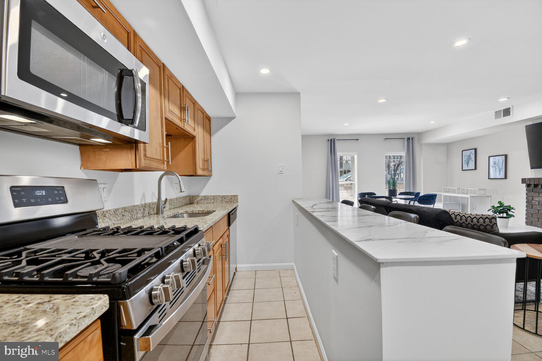 1339 Corcoran Street Northwest, Unit B Washington, DC 20009 - Photo 9 of 16 Perfect Space for Entertaining