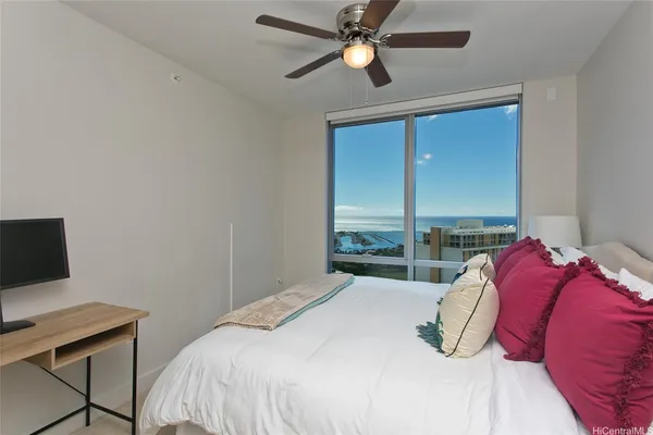 $5,200 | 1189 Waimanu Street, Unit 3402, Honolulu, HI 96814