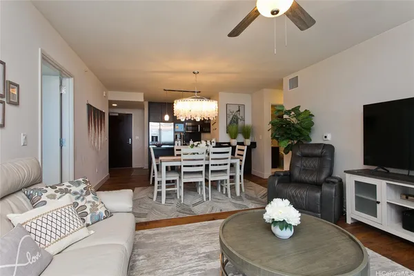 $5,200 | 1189 Waimanu Street, Unit 3402, Honolulu, HI 96814