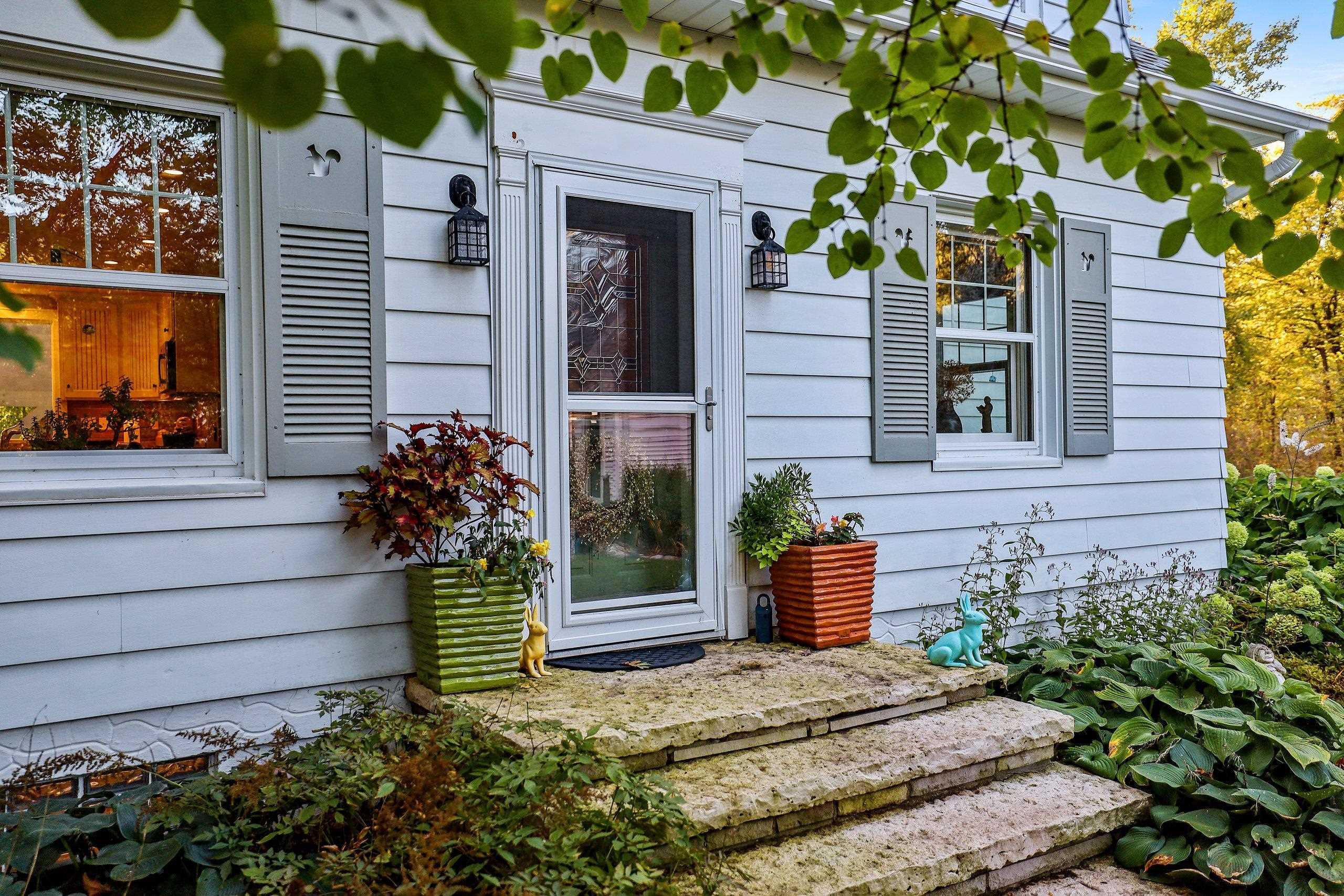 4569 Edgewater Beach Road Green Bay, WI 54311 - Photo 3 of 73 Gallery Image 3