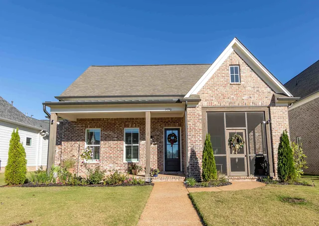 $639,900 | 2090 Greenbrier Lks Boulevard North, Piperton, TN 38017