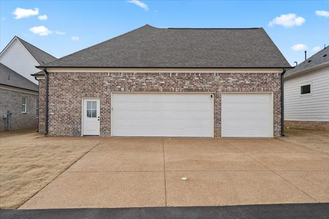 $639,900 | 2090 Greenbrier Lks Boulevard North, Piperton, TN 38017