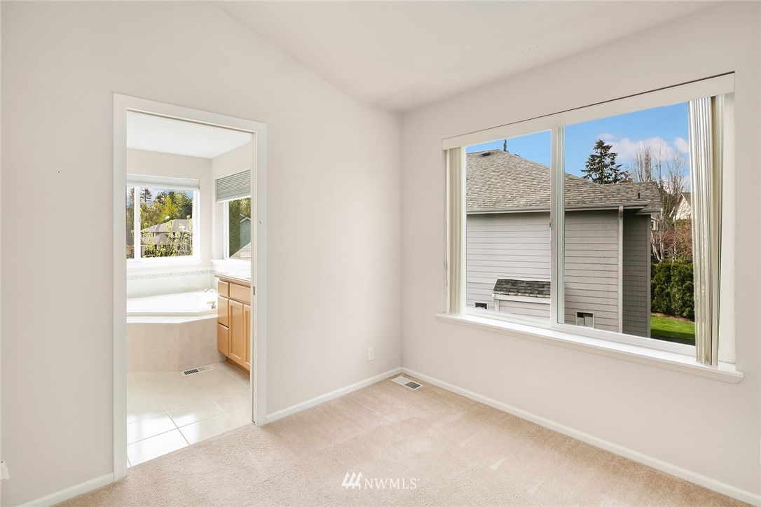 18639 173rd Way Southeast Renton, WA 98058 - Photo 14 of 25 Gallery Image 14