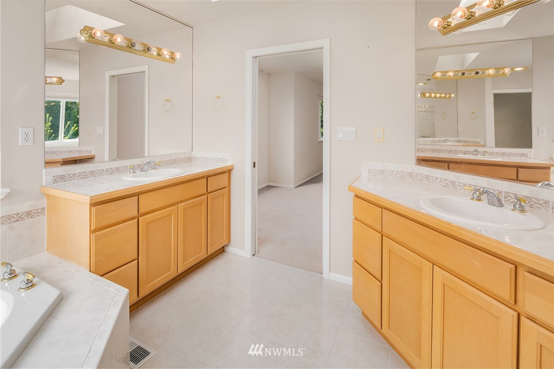18639 173rd Way Southeast Renton, WA 98058 - Photo 18 of 25 Gallery Image 18