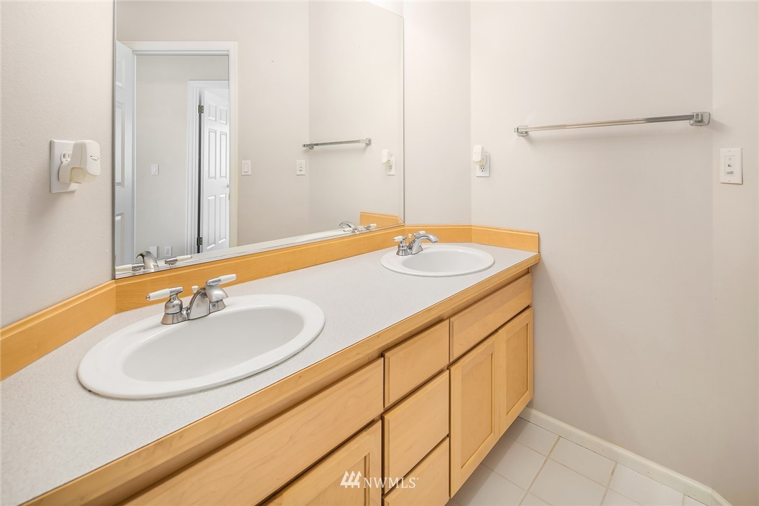 18639 173rd Way Southeast Renton, WA 98058 - Photo 21 of 25 Gallery Image 21