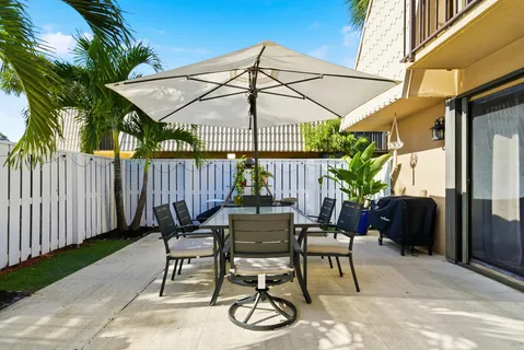 $304,900 | 6818 68th Way, West Palm Beach, FL 33409