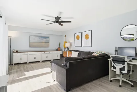 $304,900 | 6818 68th Way, West Palm Beach, FL 33409