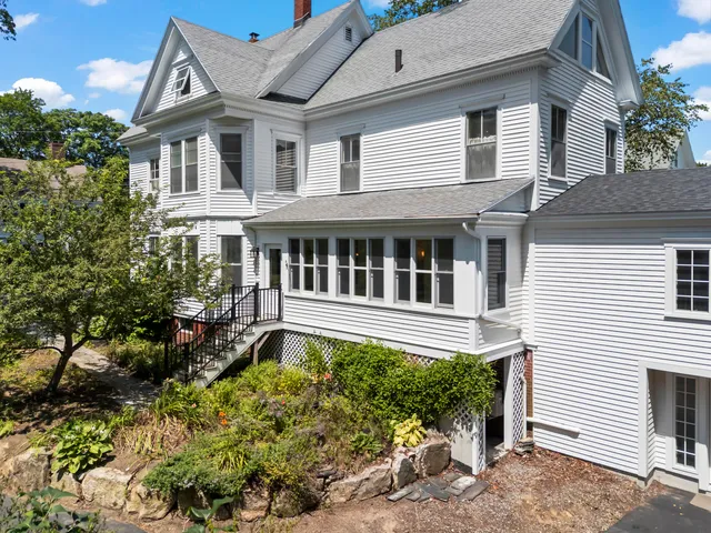 $800,000 | 999 High Street, Bath, ME 04530