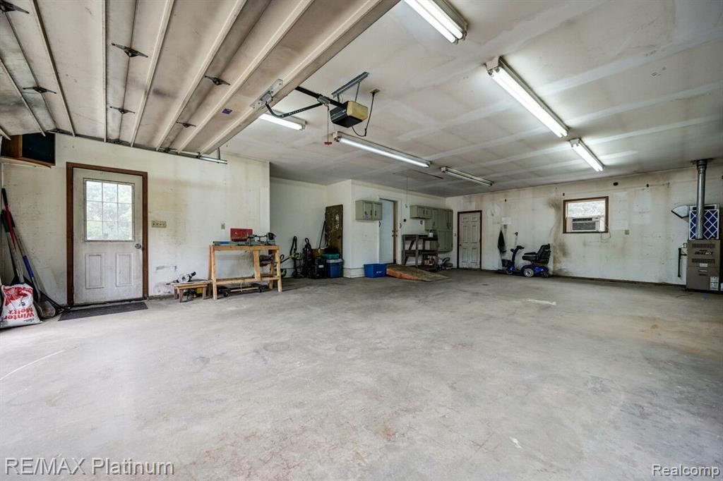 5341 Lobdell Road Fenton, MI 48430 - Photo 33 of 41
