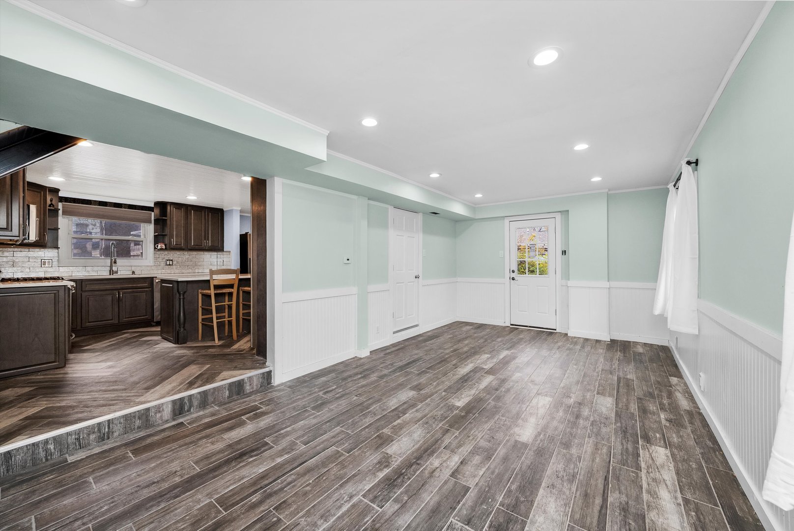 473 Rockhurst Road Bolingbrook, IL 60440 - Photo 8 of 26