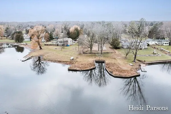 $550,000 | 17836 Cove Street, Spring Lake, MI 49456