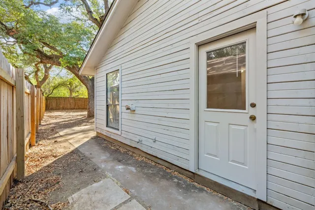 $1,525 | 2518 Howellwood Way, Unit A, Austin, TX 78748